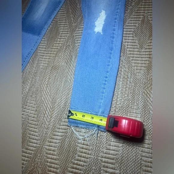 Cred NY Junior's Light Wash Denim Jeans, Distressed Skinny Jeans,Size 7 - Picture 8 of 8